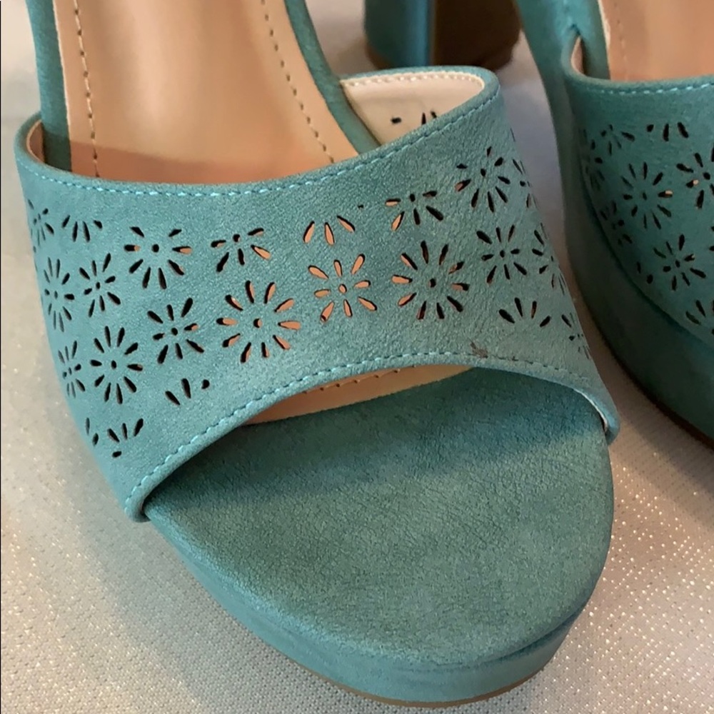 Block Heel Platform Vegan Suede Sandal - Picture 3 of 8